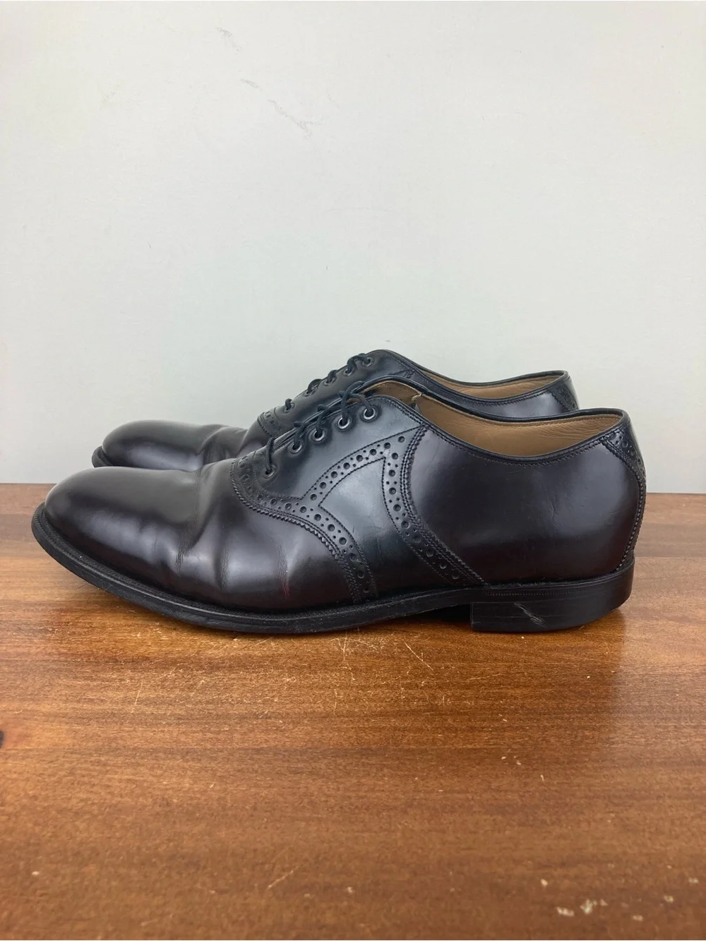 Johnson & Murphy Oxford Black Cherry Leather Dress Shoes Men's Size 11D.
